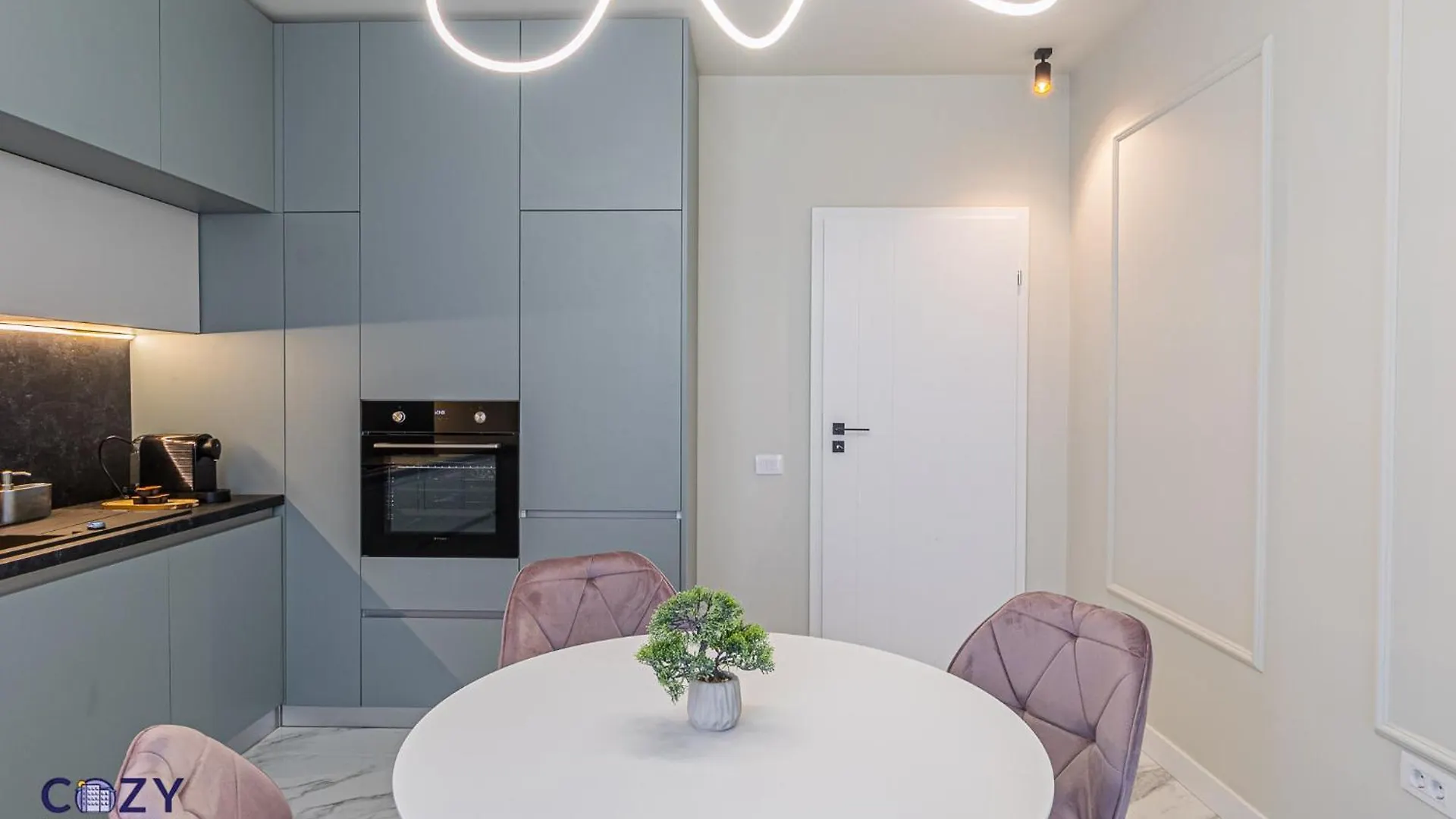 Cozy Premium Collection - Studios & Suites Bukarest 0*,